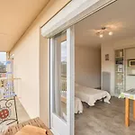 Lumineux En Centre-ville Avec Balcon Et Animaux Admis - Fr-1-841-16 *