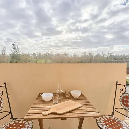 Lumineux En Centre-ville Avec Balcon Et Animaux Admis - Fr-1-841-16 *